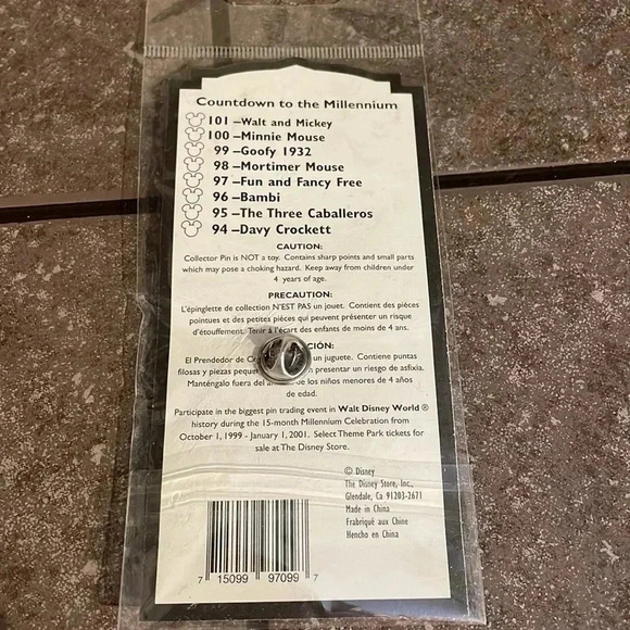 Countdown to Millennium Goofy Trading Pin - Picture 5 of 6